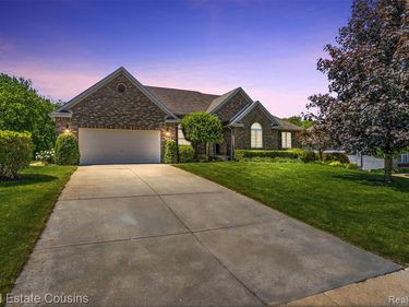 4344 Oak Tree Court, Fenton Twp, MI 48430