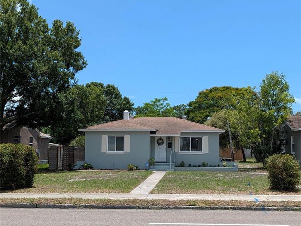 4332 9TH AVE N , ST PETERSBURG, FL 33713