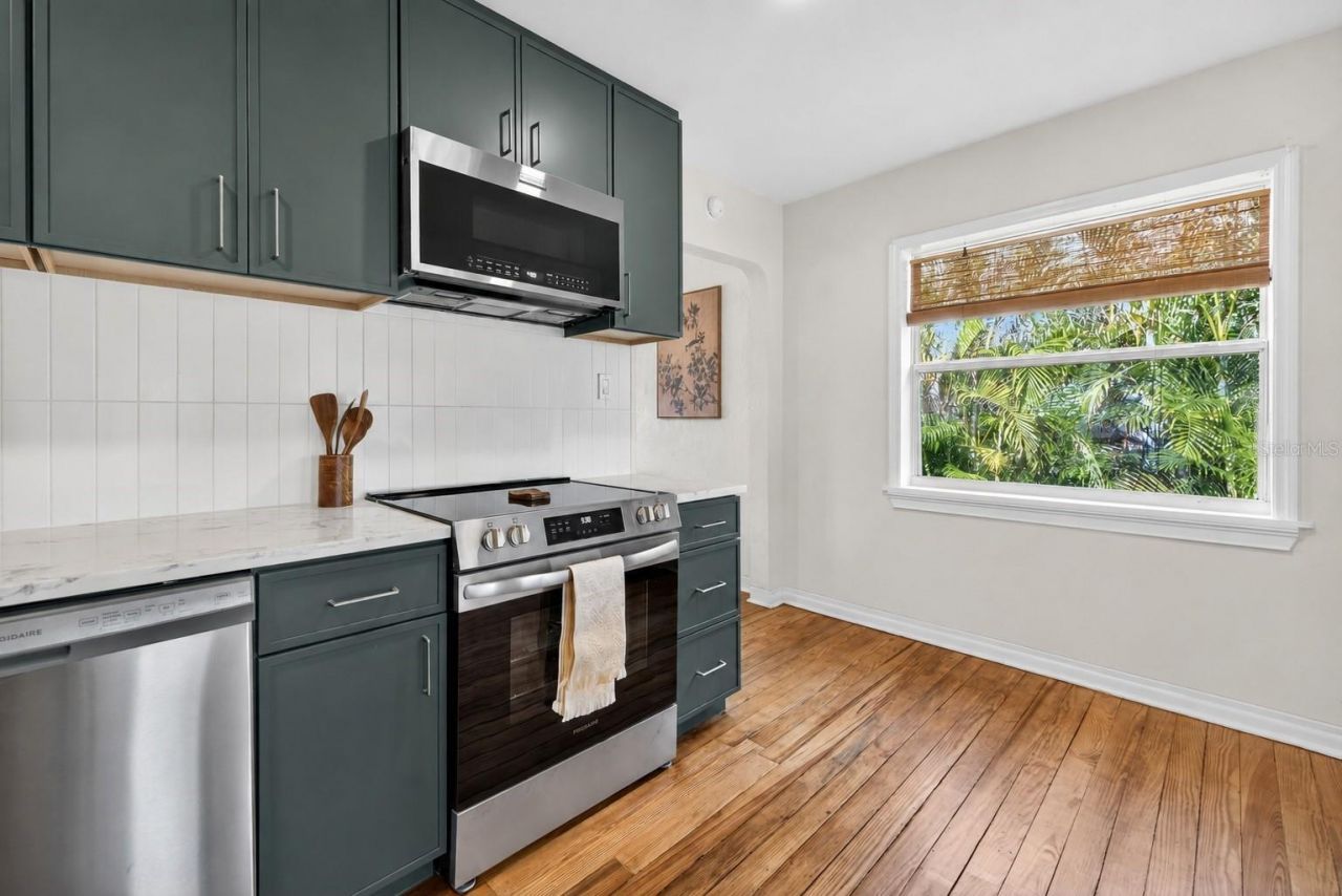 3030 10th Avenue N, Saint Petersburg, FL 33701 Photo