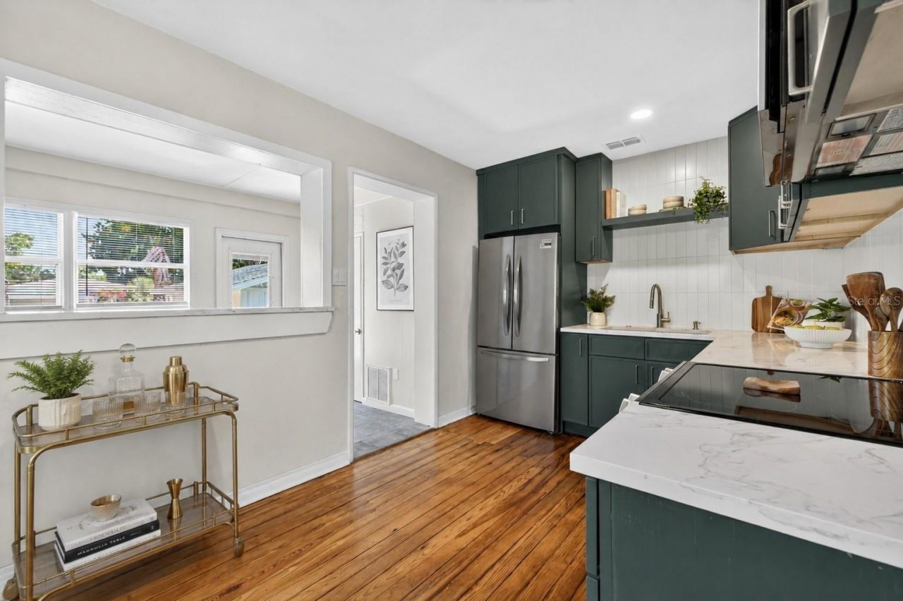 3030 10th Avenue N, Saint Petersburg, FL 33701 Photo