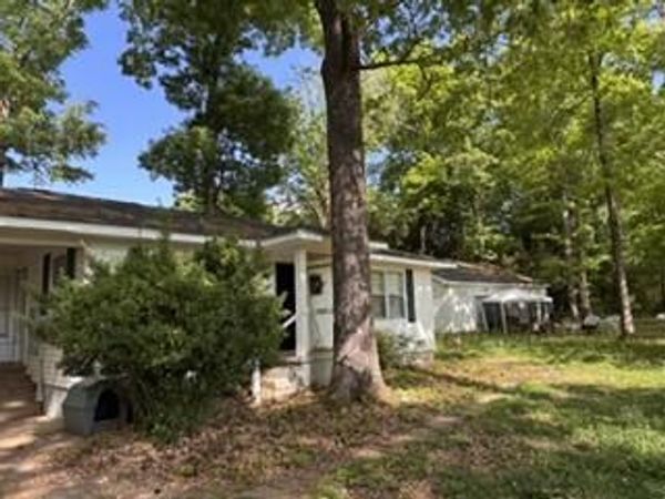 1421 Stone Drive, Rossville, GA 30741