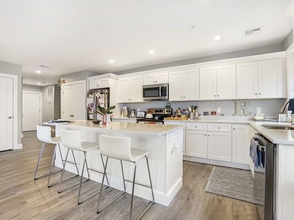 245 Bussey St, Unit 303, Dedham, MA 02026