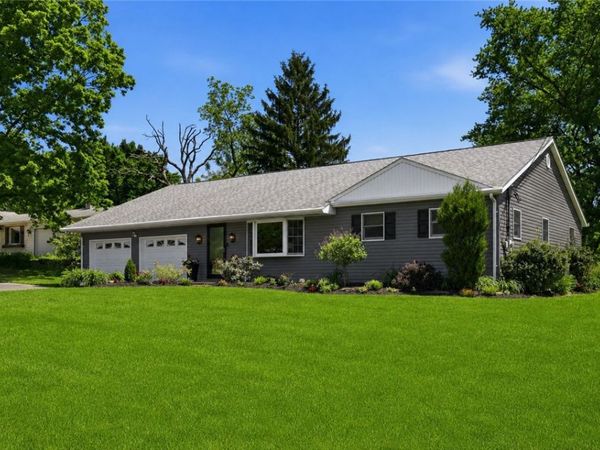 111 Park Drive, Valencia, PA 16059