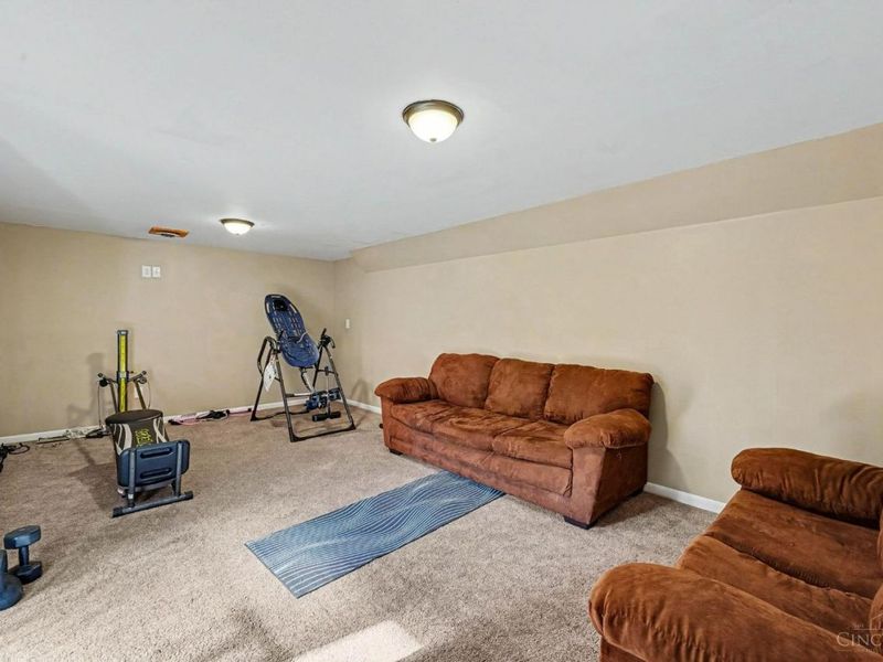 618 Waverly Drive, Hamilton, OH 45013 Photo 10