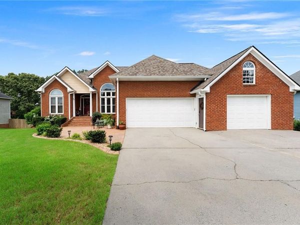 32 Shagbark Drive SW, Cartersville, GA 30120