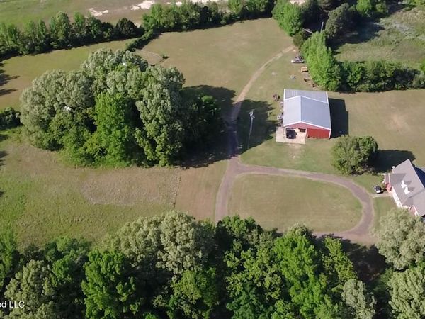 4004 Green Meadow Drive, Hernando, MS 38632