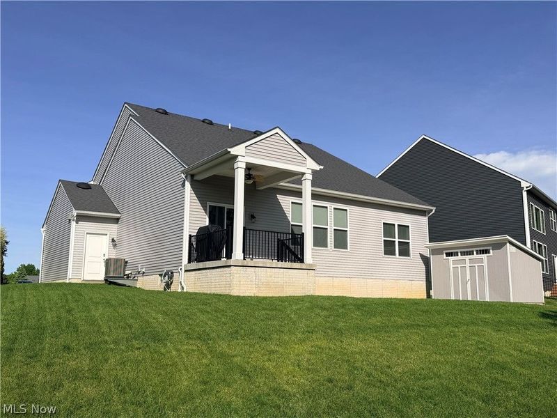 996 Ashley Taylor Court, Wadsworth, OH 44281 Photo 2