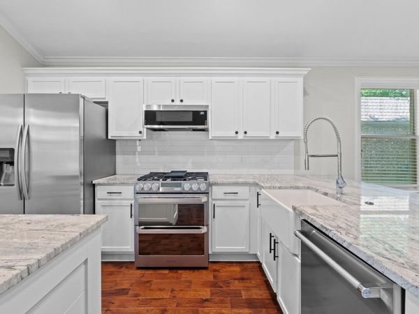 309 Creek Ridge LN, Round Rock, TX 78664