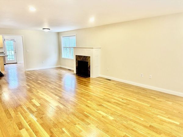57 Lowell, Unit 57, Watertown, MA 02472
