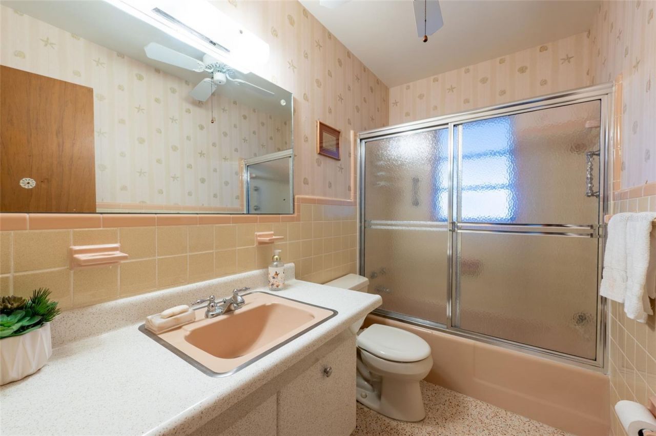 2215 Grove Street, Sarasota, FL 34239 Photo