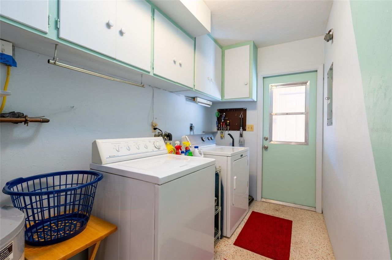 2215 Grove Street, Sarasota, FL 34239 Photo