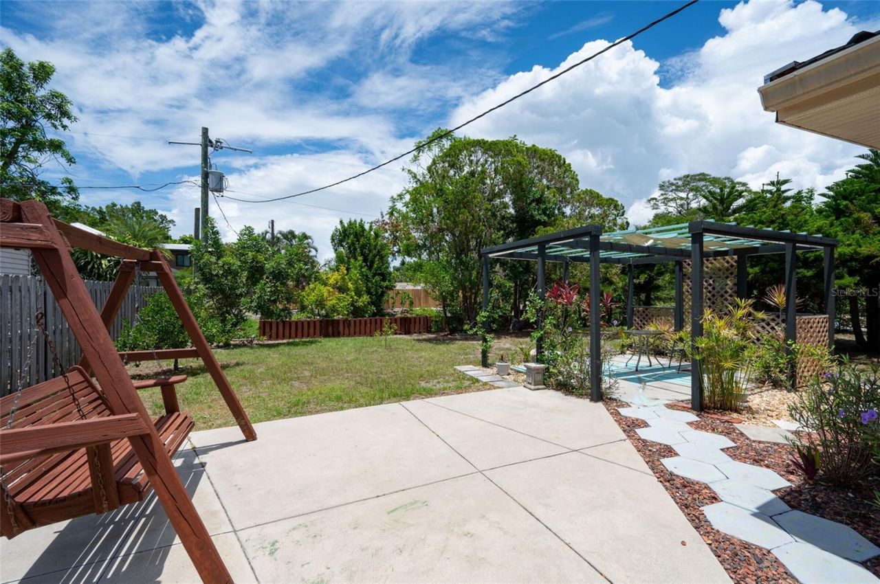 2215 Grove Street, Sarasota, FL 34239 Photo