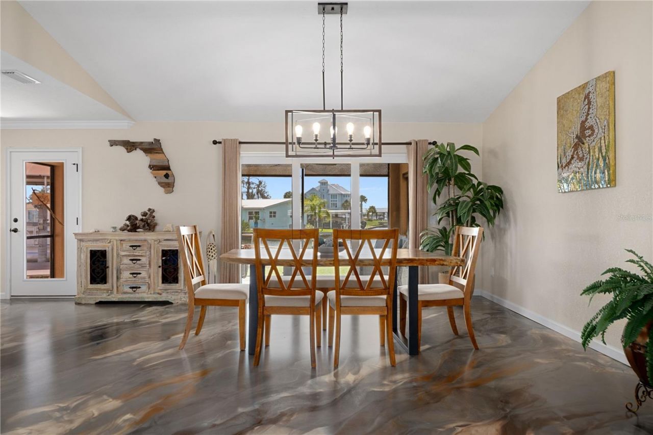 2221 N Kings Cove Point, Crystal River, FL 34429 Photo