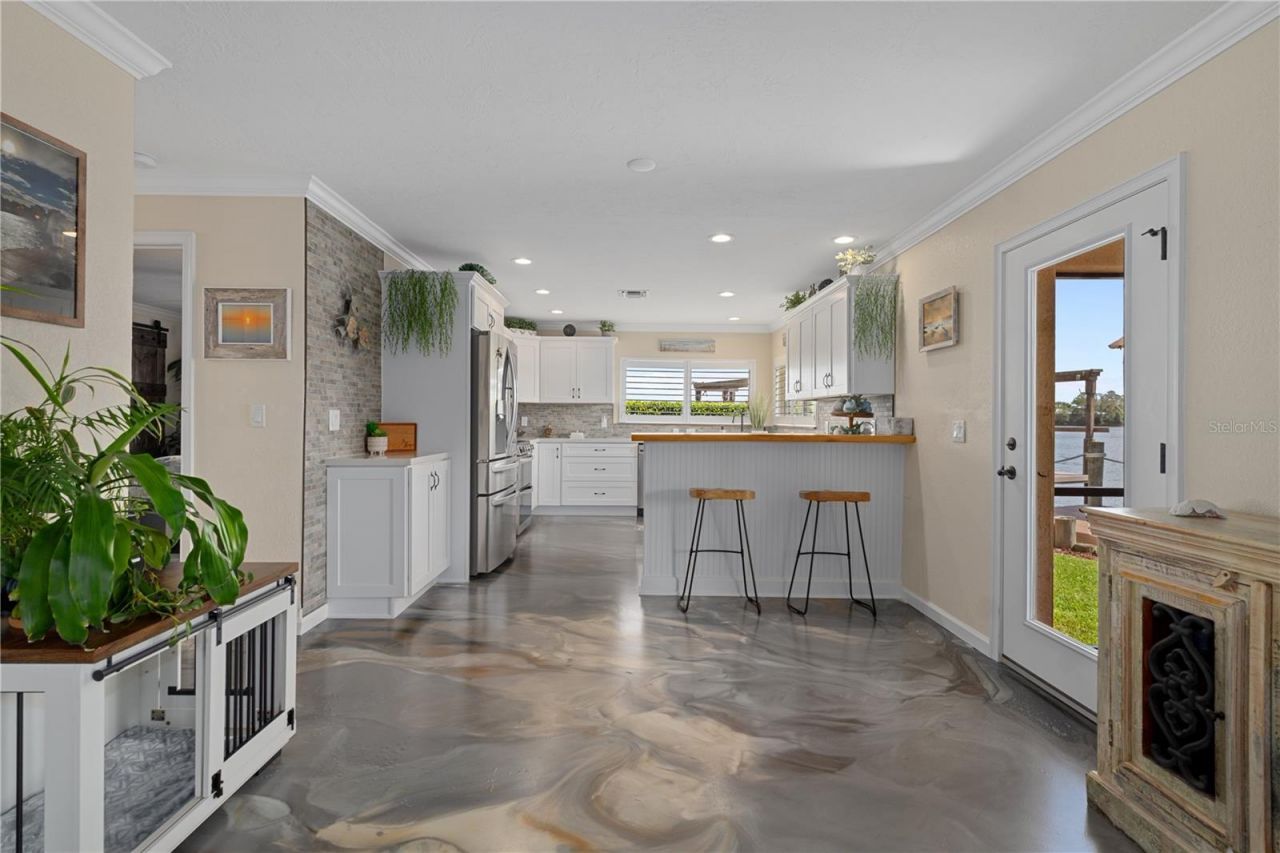 2221 N Kings Cove Point, Crystal River, FL 34429 Photo