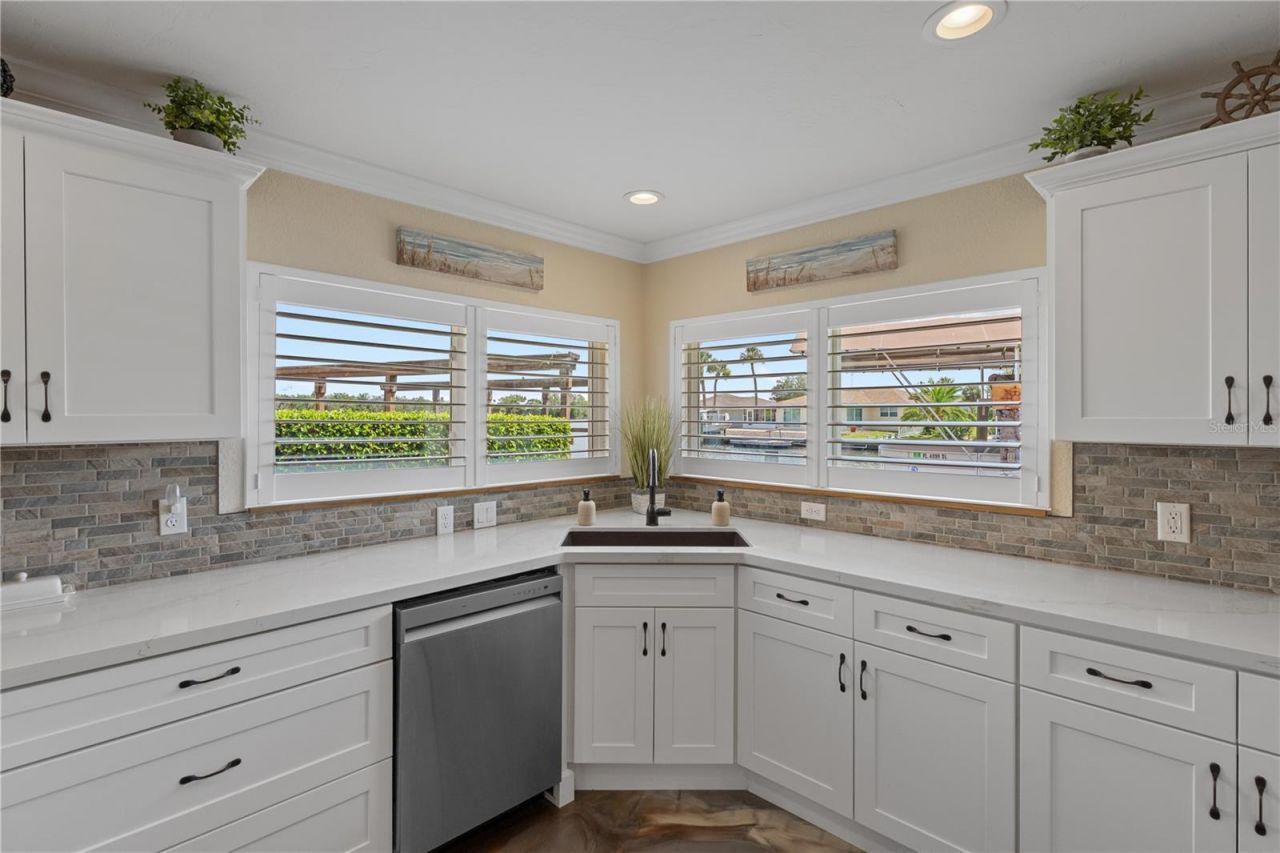 2221 N Kings Cove Point, Crystal River, FL 34429 Photo
