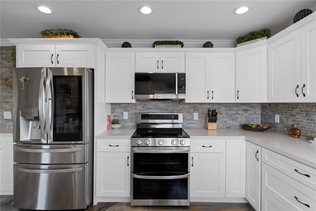 2221 N Kings Cove Point, Crystal River, FL 34429 Photo