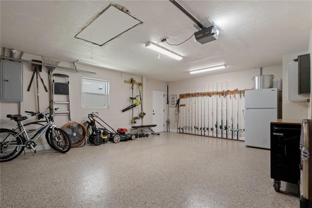 2221 N Kings Cove Point, Crystal River, FL 34429 Photo