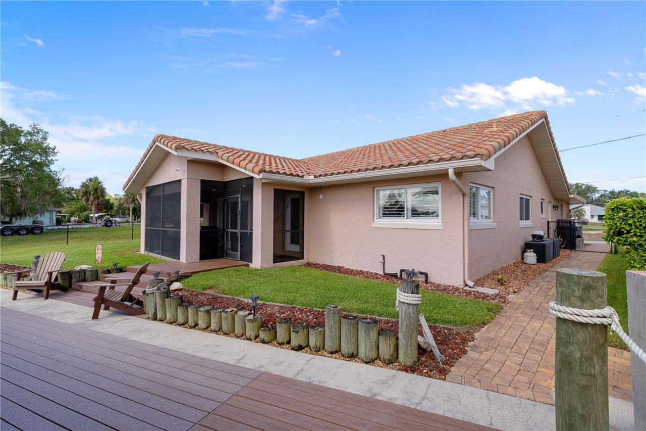 2221 N Kings Cove Point, Crystal River, FL 34429 Photo