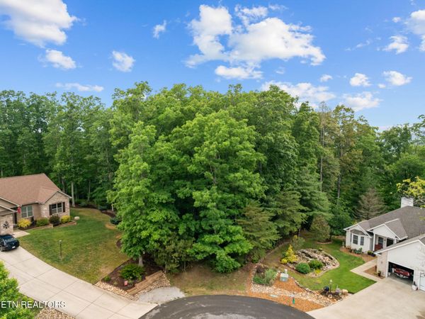 33 Camden Court, Crossville, TN 38558