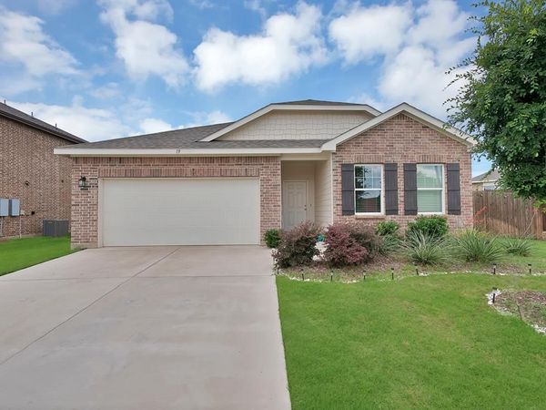 19 Cherryridge Drive, Edgecliff Village, TX 76134