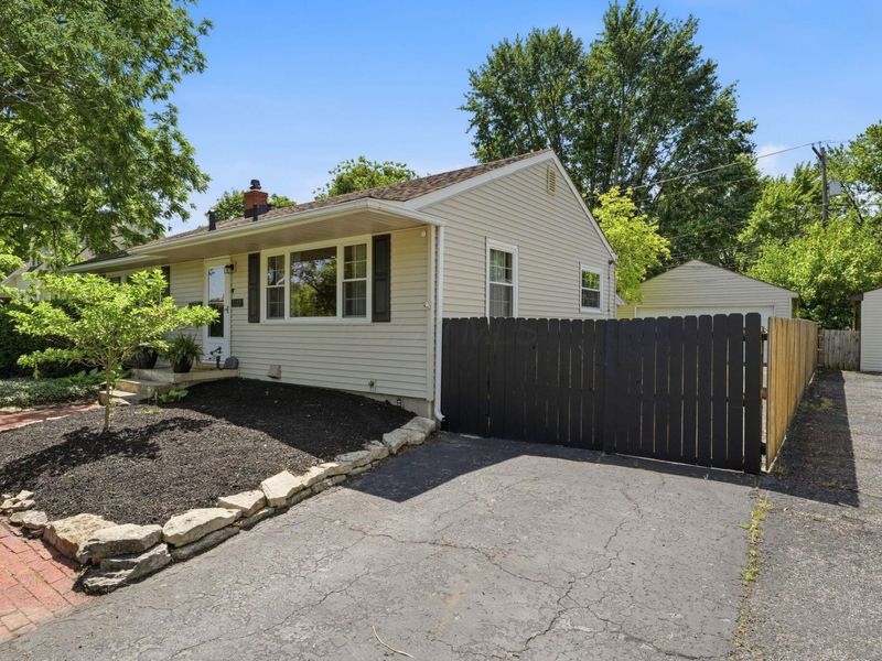 2257 Fishinger Road, Columbus, OH 43221 Photo 4