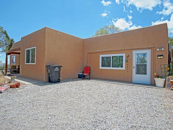 2 Detrias Court , Edgewood, NM 87015