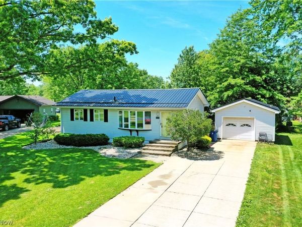 182 Shirley Lane NW, Warren, OH 44483