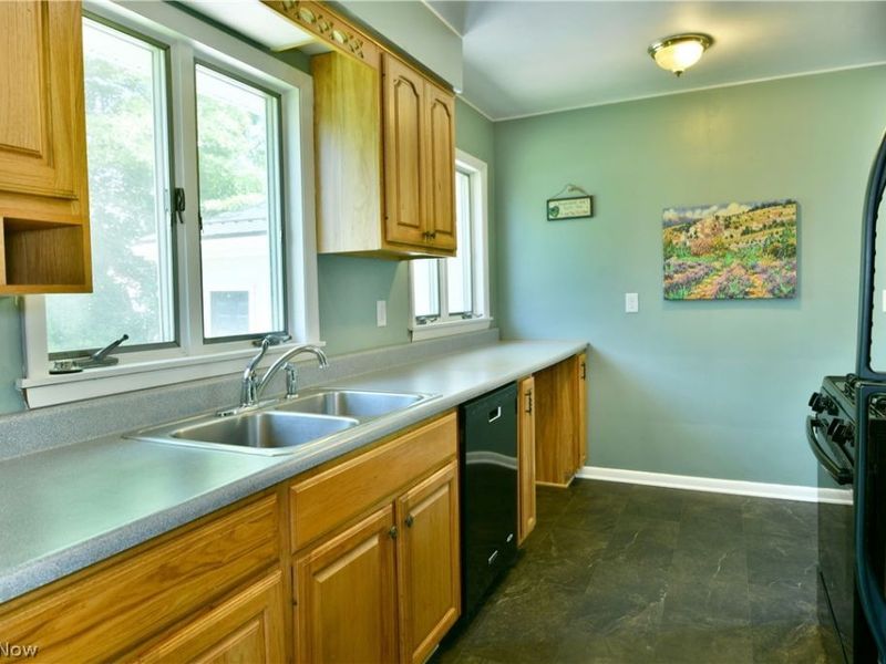 182 Shirley Lane NW, Warren, OH 44483 Photo 15