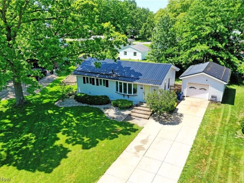 182 Shirley Lane NW, Warren, OH 44483 Photo 2