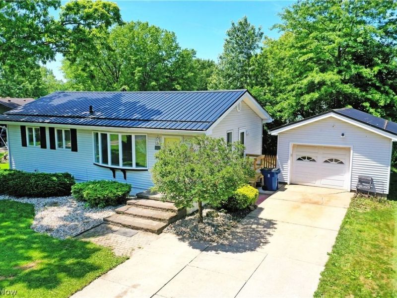 182 Shirley Lane NW, Warren, OH 44483 Photo 6