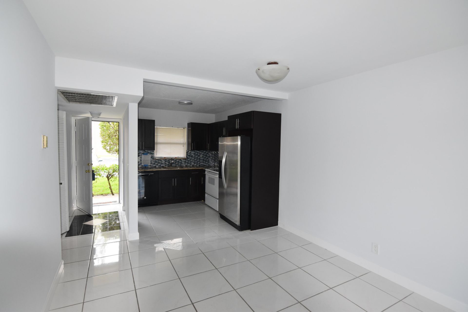 21895 Lake Forest Circle, Unit 102, Boca Raton, FL 33433 Photo