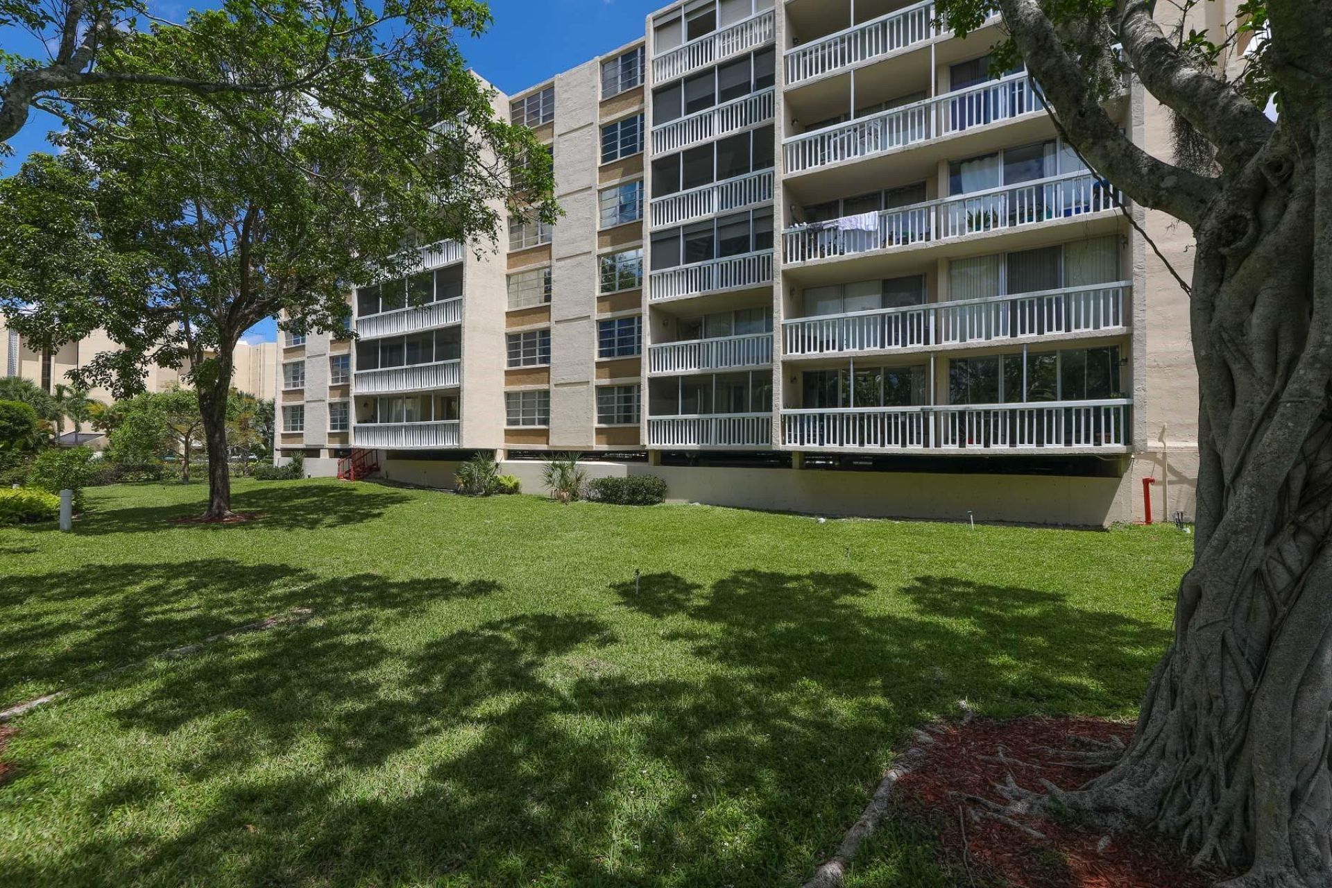 7081 Environ Boulevard, Unit 143, Lauderhill, FL 33319 Photo