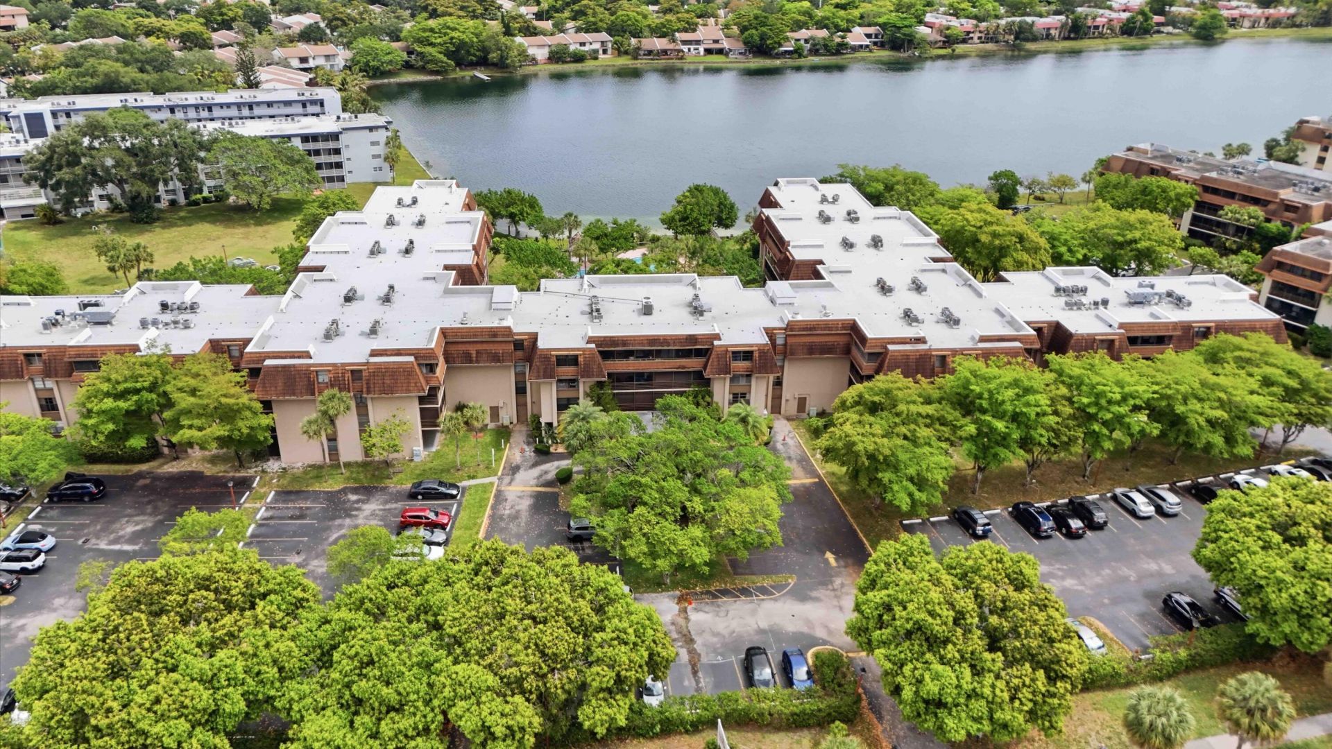 661 NE 195th Street, Unit 310, Miami, FL 33179 Photo