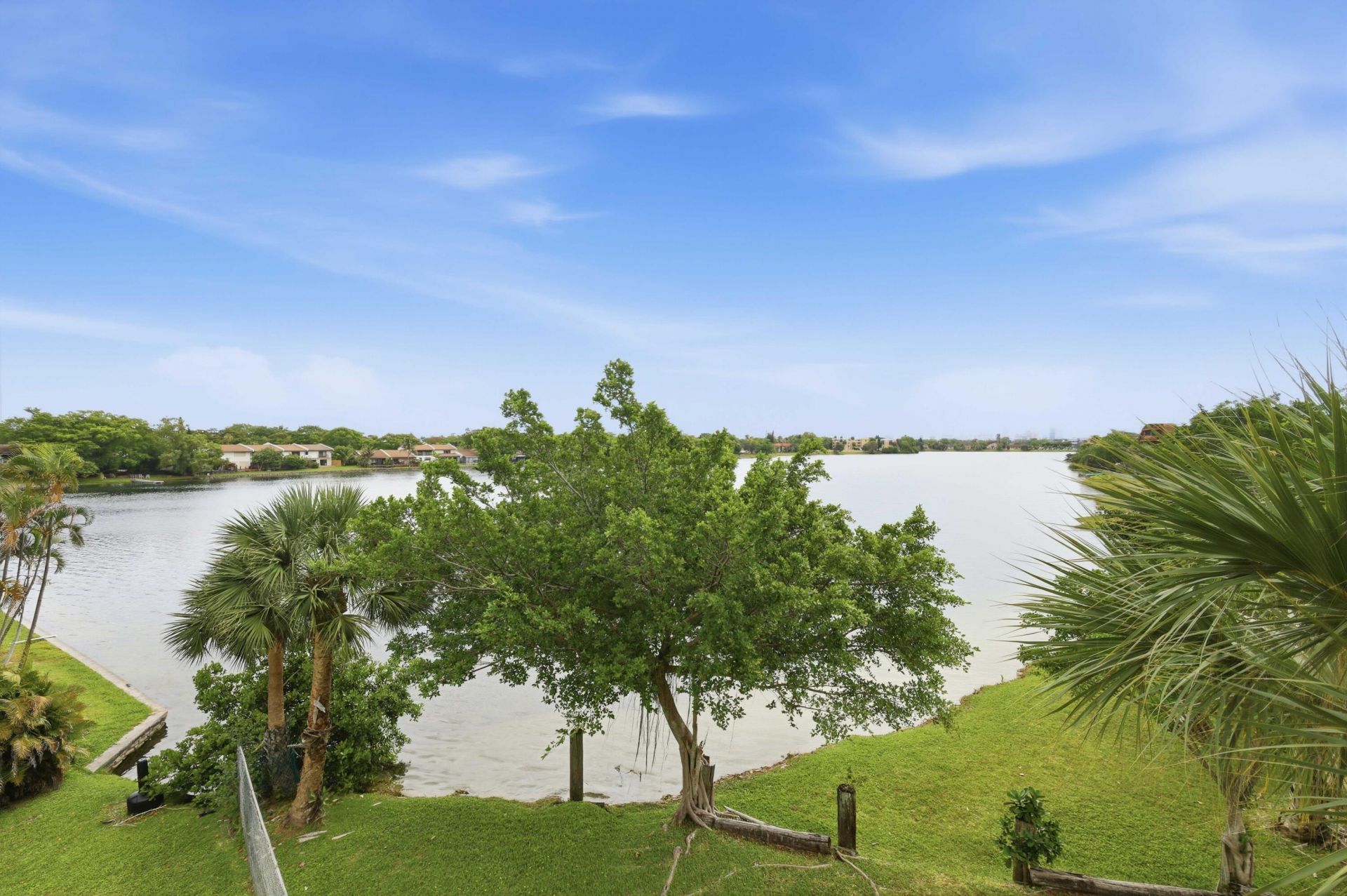 661 NE 195th Street, Unit 310, Miami, FL 33179 Photo