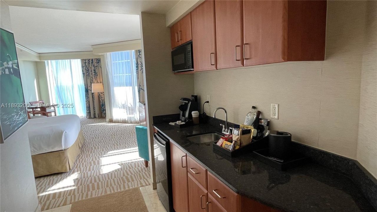 18001 Collins Avenue, Unit 2814, Sunny Isles Beach, FL 33160 Photo