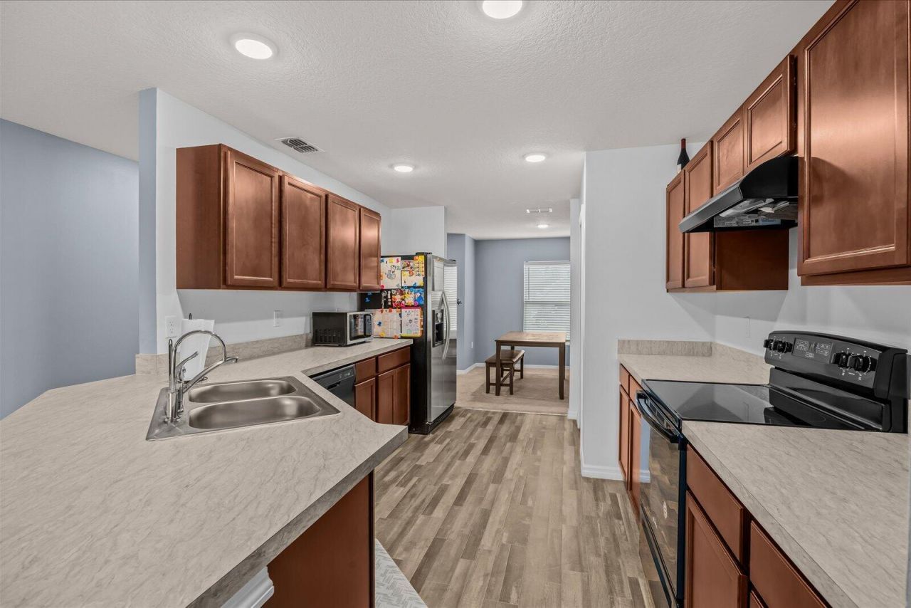 2226 SE Heathwood Circle, Port Saint Lucie, FL 34952 Photo