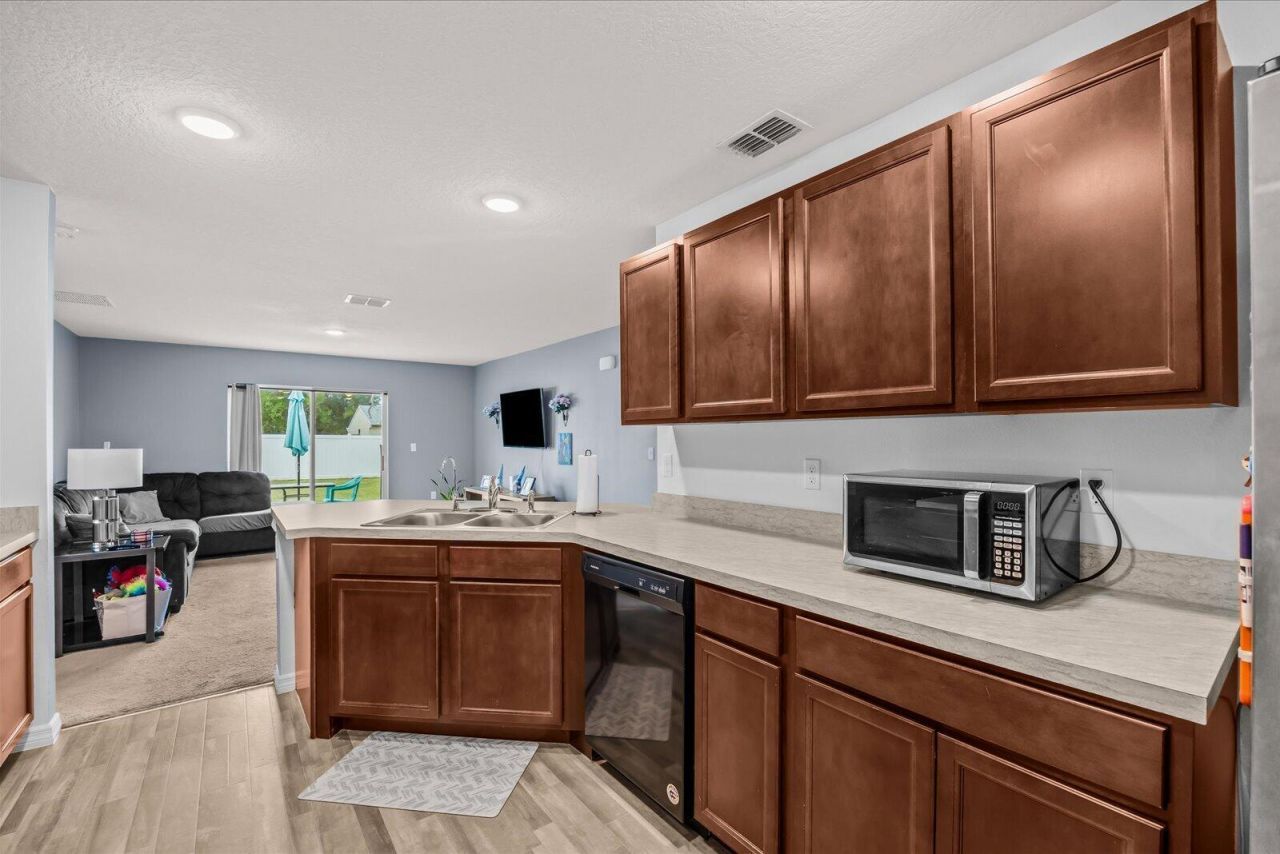2226 SE Heathwood Circle, Port Saint Lucie, FL 34952 Photo