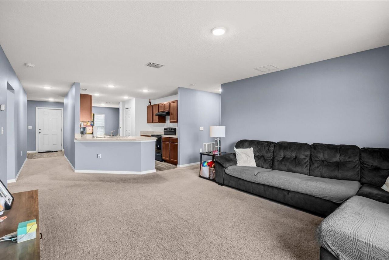 2226 SE Heathwood Circle, Port Saint Lucie, FL 34952 Photo