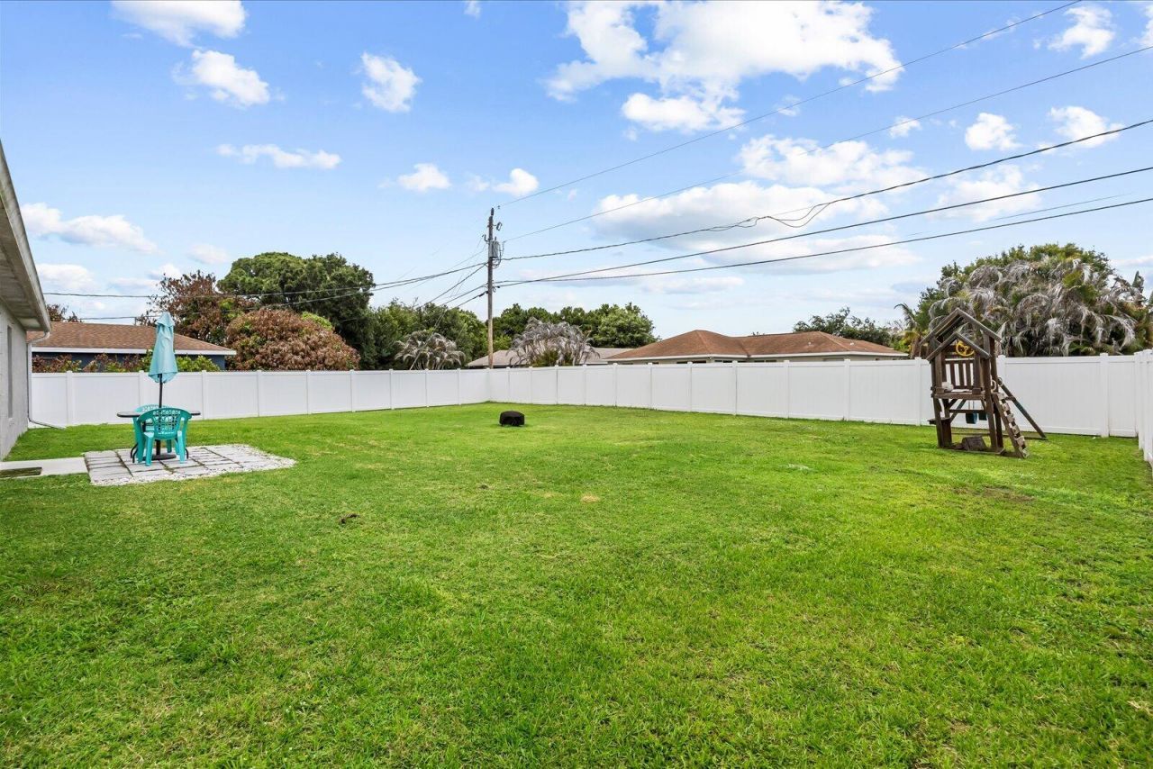 2226 SE Heathwood Circle, Port Saint Lucie, FL 34952 Photo