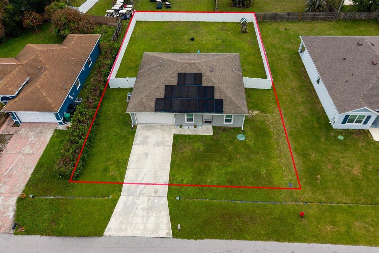 2226 SE Heathwood Circle, Port Saint Lucie, FL 34952 Photo