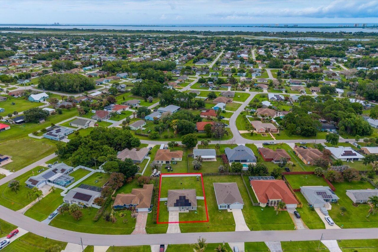 2226 SE Heathwood Circle, Port Saint Lucie, FL 34952 Photo