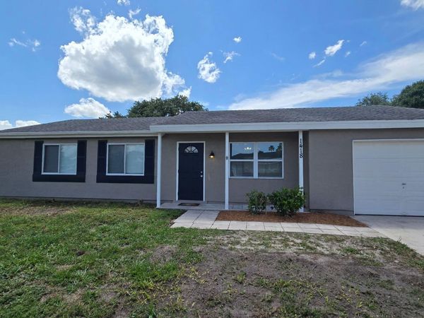 1418 SE Marisol Lane, Port St. Lucie, FL 34952