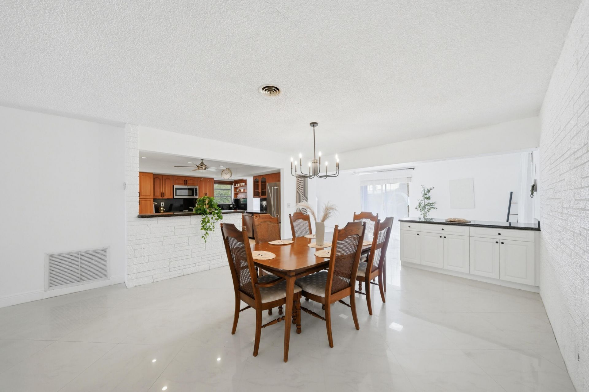 5501 Monroe Street, Hollywood, FL 33021 Photo