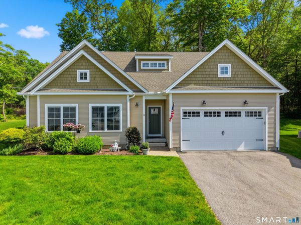 14 Essex Glen, Unit 9, Essex, CT 06426