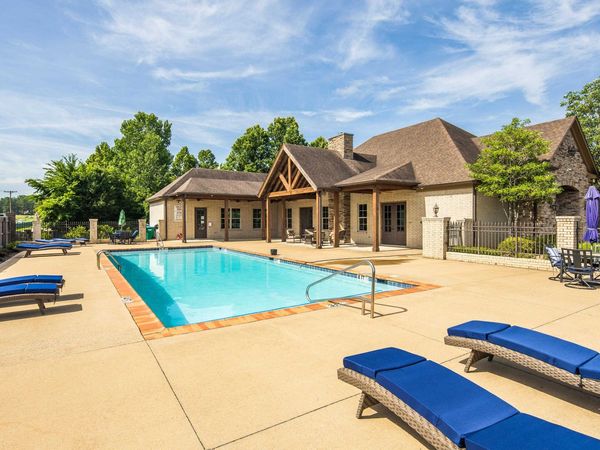 460 CHEROKEE CIR, Oakland, TN 38060