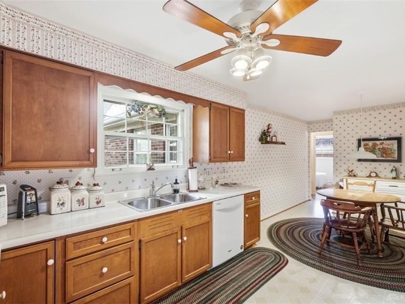 5914 Fawnridge Court, Green Township, OH 45239 Photo 17