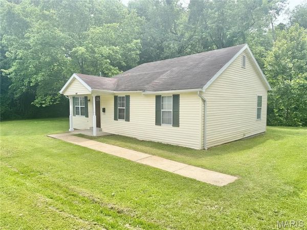 1408 W Congress Street , Pacific, MO 63069