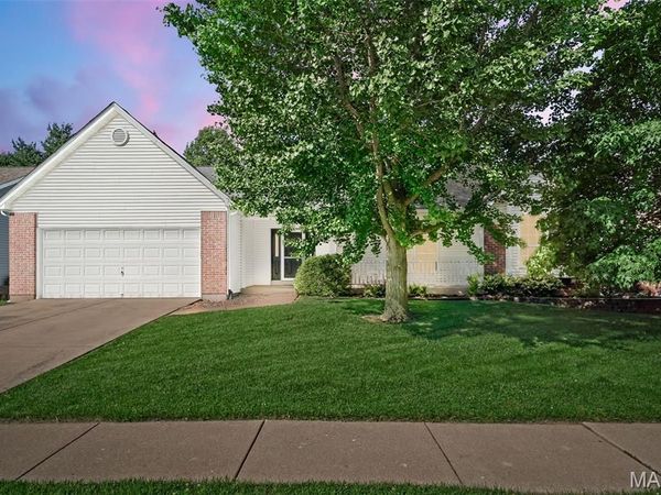 1710 Doris Walter Lane, St Charles, MO 63303
