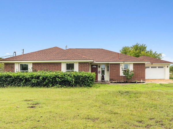 2050 County Road 129, Taylor, TX 76574