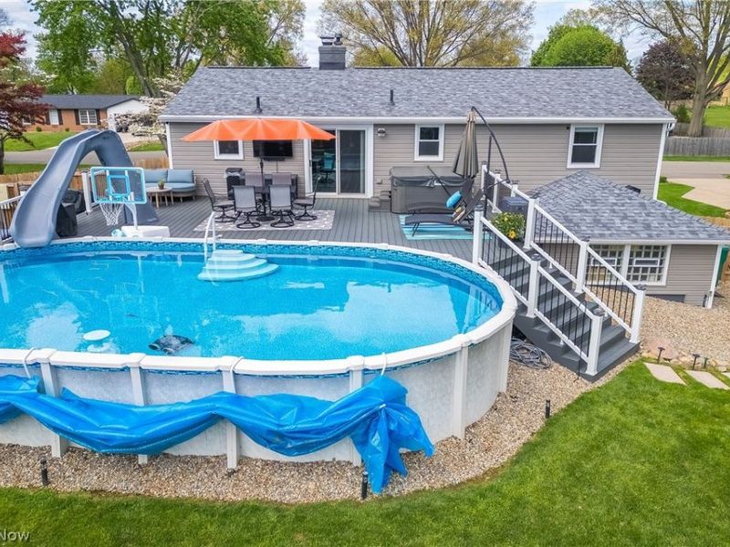 8318 Kellydale Street NW, Massillon, OH 44646 Photo 2